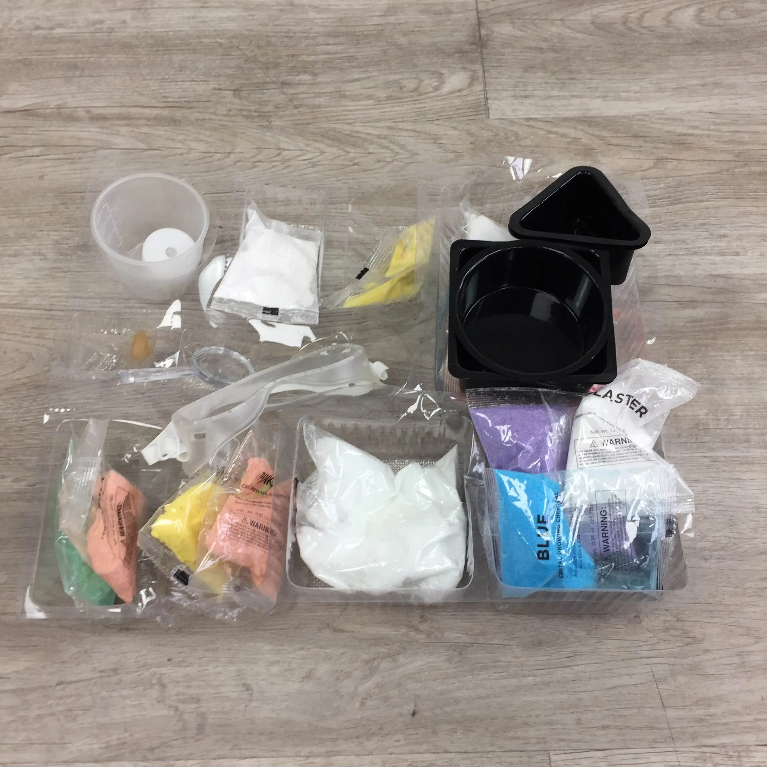 Adventure Club Ultimate Light-Up Crystal Growing Kit
