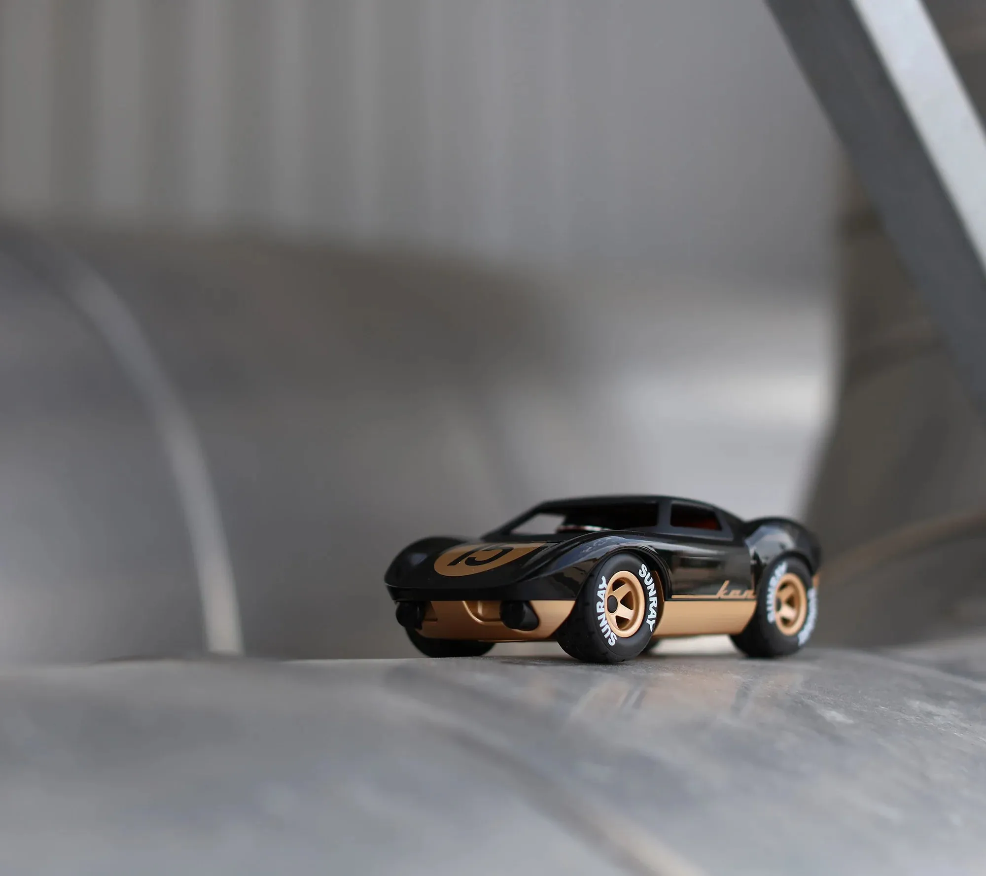 MINI KEN CAVE Black