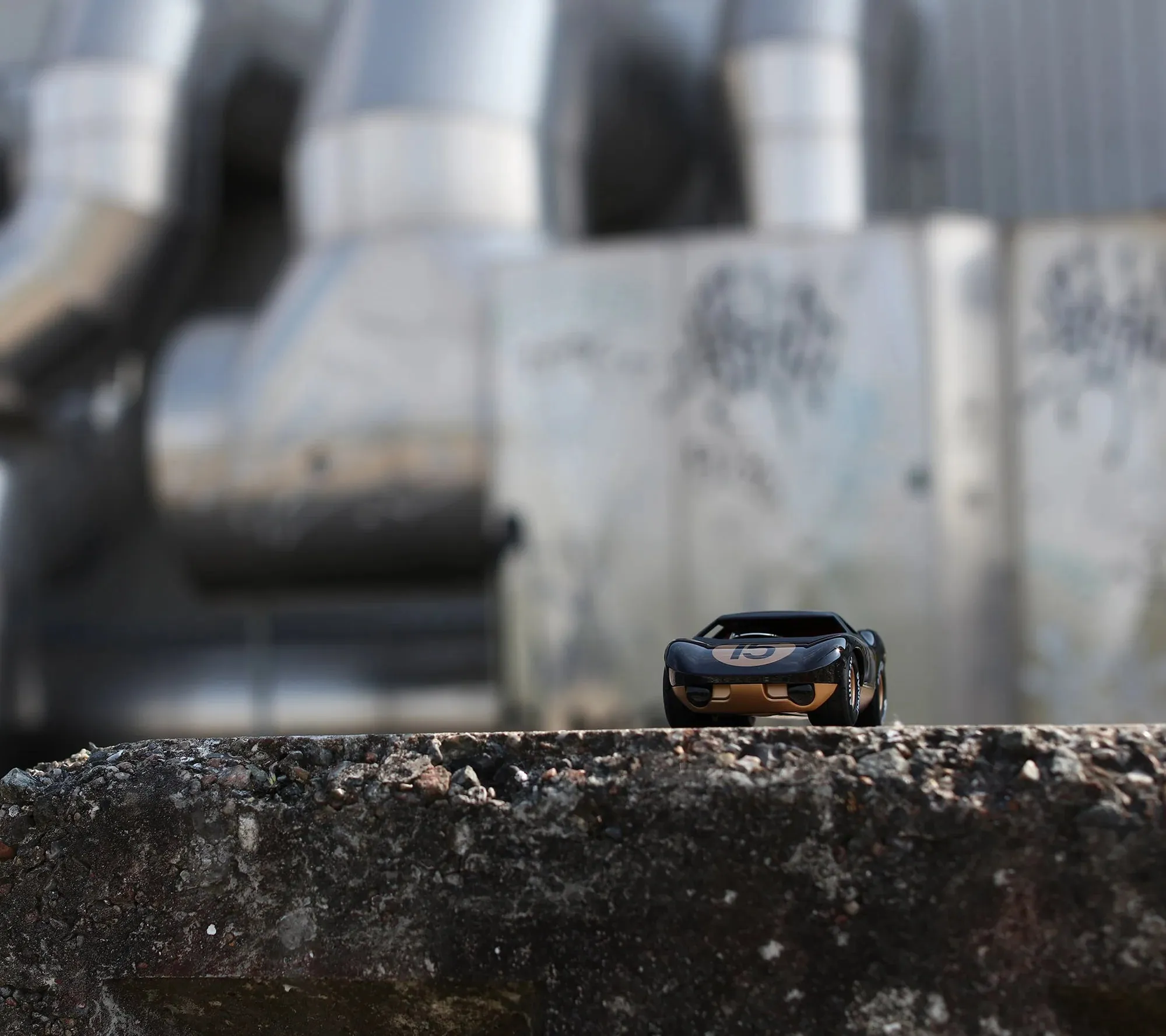 MINI KEN CAVE Black
