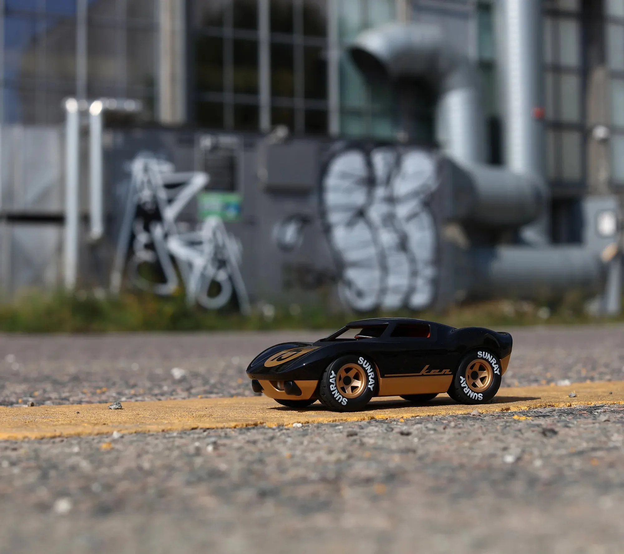 MINI KEN CAVE Black