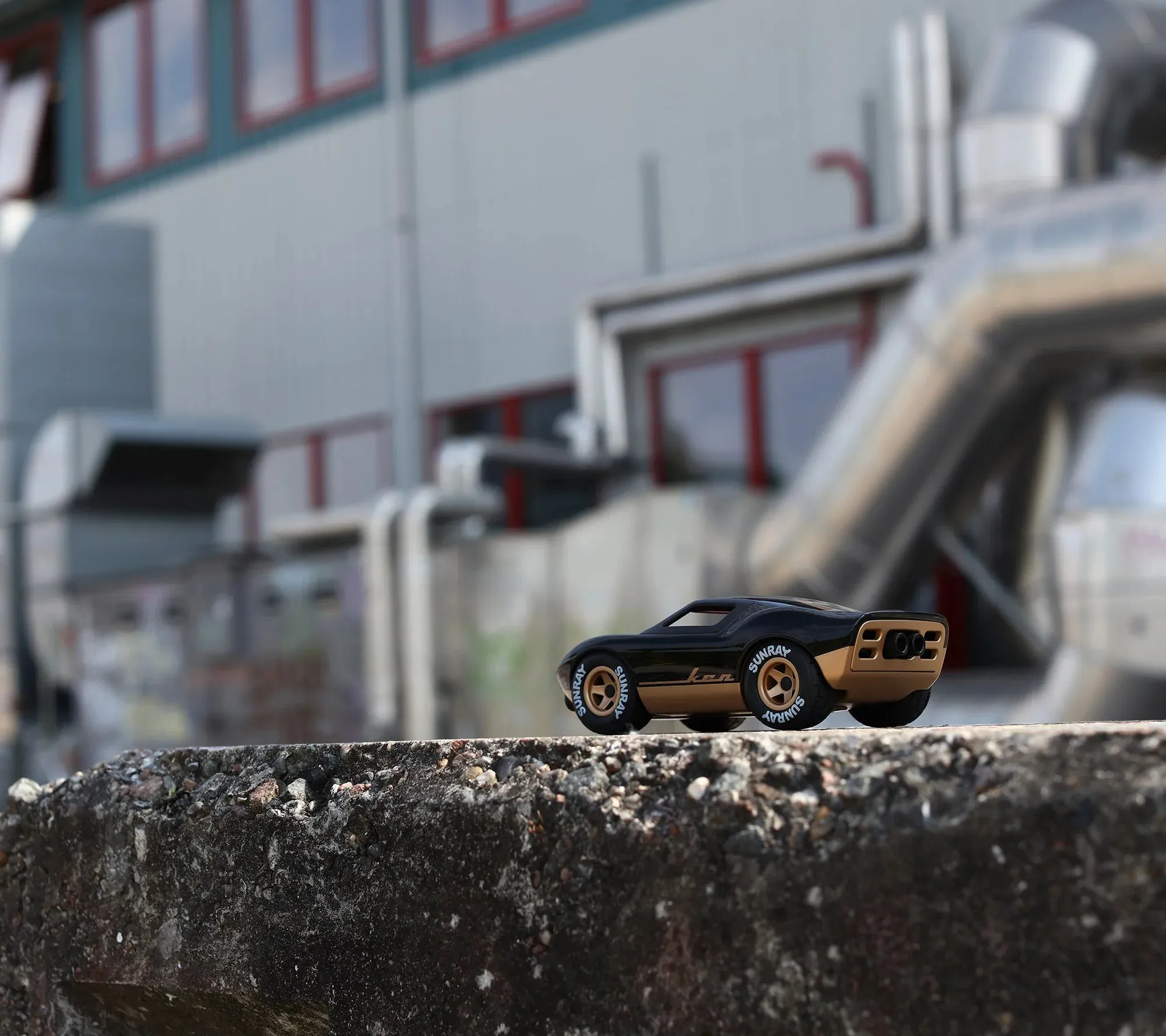 MINI KEN CAVE Black