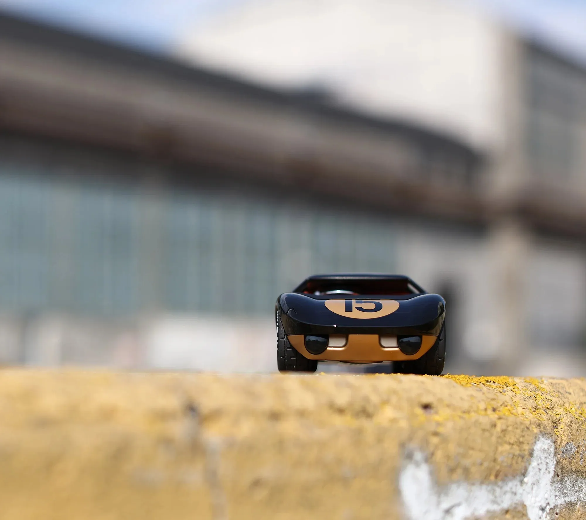 MINI KEN CAVE Black